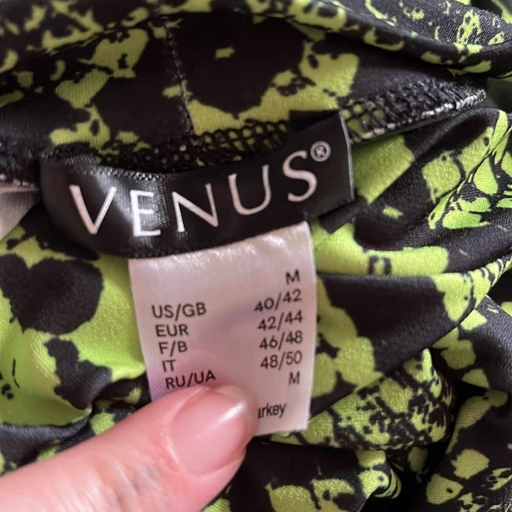 Snakeskin print neon green Venus dress medium - Picture 2 of 2